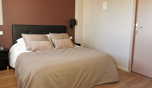 Appartement Familial, salle de bains attenante, vue parc (Cap d'Ona)