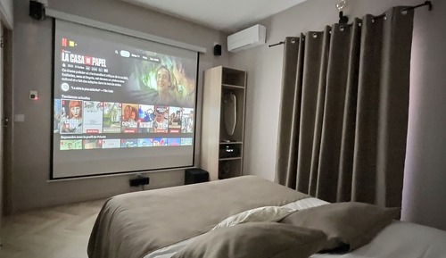 Appartement Supérieur, salle de bains attenante (Perpignan)
