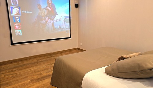 Appartement Panoramique, salle de bains attenante, vue parc (USAP Cinéma)