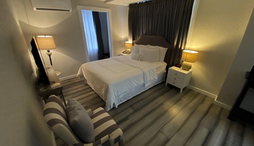 Chambre Simple Économique, 1 grand lit