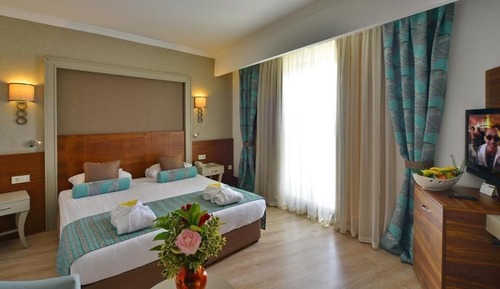 Chambre Deluxe, terrasse, vue piscine