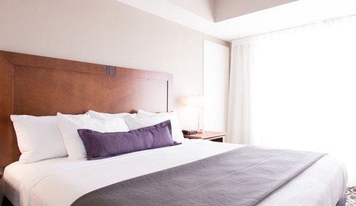 Chambre, 1 très grand lit