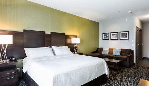 Chambre Standard, 1 très grand lit et 1 canapé-lit