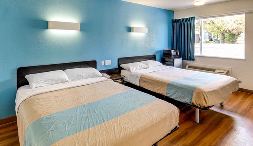 Chambre Standard, 2 grands lits, fumeurs