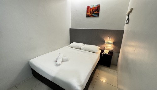 Chambre Standard, 1 grand lit, pas de fenêtre