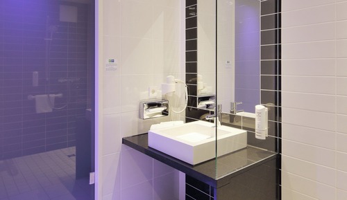 Chambre Standard, 1 grand lit, accessible aux personnes à mobilité réduite