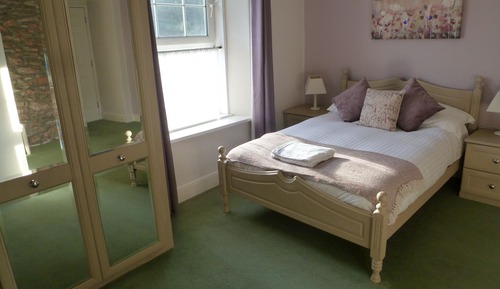 Chambre Double, salle de bains attenante (Rooms 2 + 3)