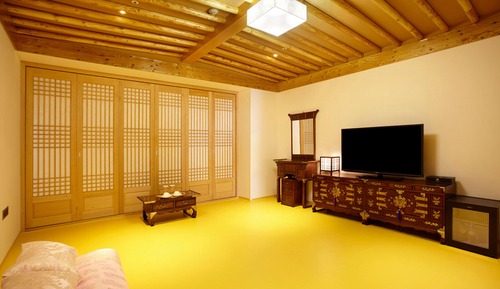 Deluxe Korean Suite (New Wing, Call Hotel directly to check Corner Room availability)