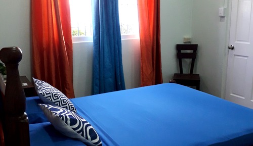 Chambre Double Standard, 1 grand lit, non-fumeurs, salle de bains privée
