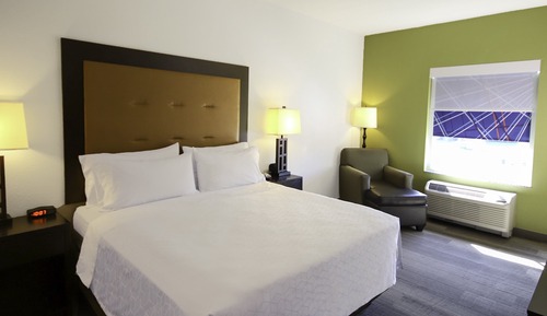 Chambre Standard, 1 très grand lit, baignoire accessible aux personnes à mobilité réduite (Mobility)