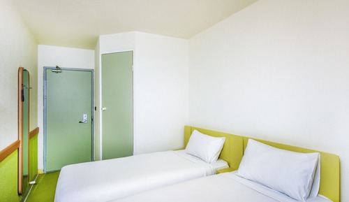 Chambre Standard, 2 lits une place