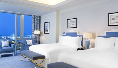 Chambre Deluxe, 2 grands lits, vue fleuve