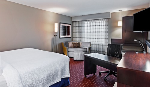 Chambre, 1 très grand lit et 1 canapé-lit, non-fumeurs (Mobility Accessible, Tub)