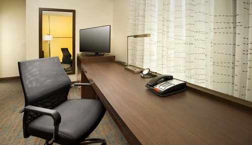 Suite, 1 chambre (Mobility/Hearing Access, Roll-In Shwr)