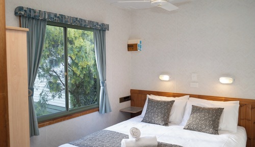 Cabane Deluxe, 2 chambres, balcon, vue montagne