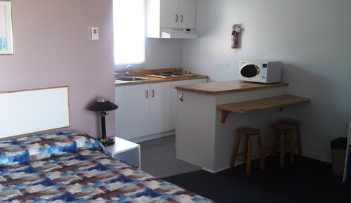 Chambre, 1 lit double, coin cuisine