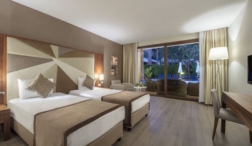Lagoon Family Deluxe Suite