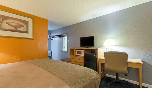 Chambre Standard, 1 grand lit, fumeurs