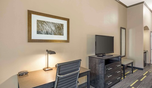 Chambre Standard, 2 grands lits, non-fumeurs, réfrigérateur et four à micro-ondes