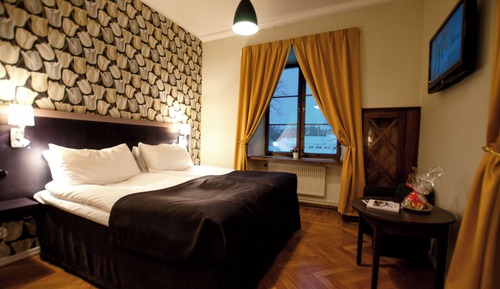 Chambre Double (150m from the Mansion)