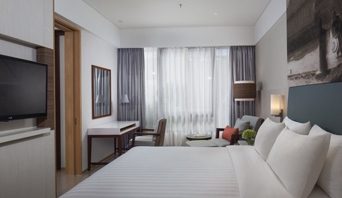 Suite, 1 chambre, non-fumeurs, vue piscine (Balcony)