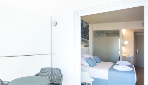 Chambre (Gold Level Swim Up) (+16)