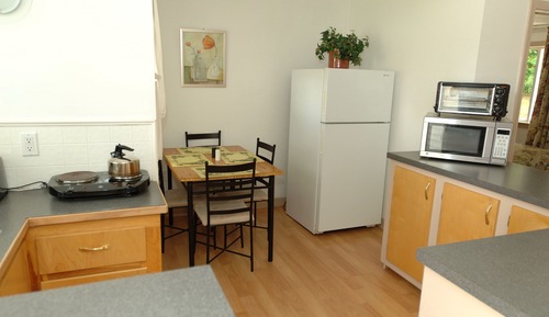 Two Bedroom Cottage with Kitchenette 