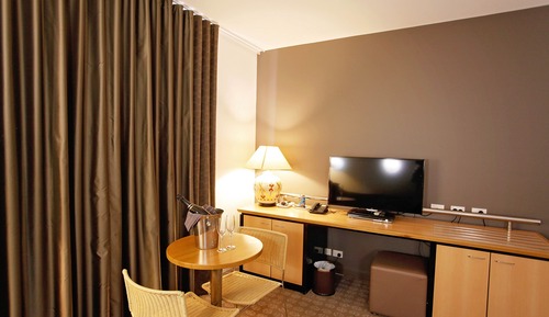 Chambre, 1 très grand lit