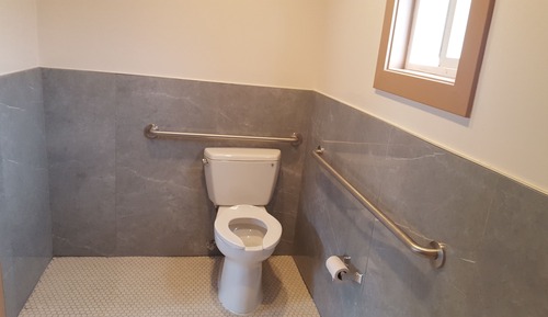 Chambre Simple, 1 grand lit, accessible aux personnes à mobilité réduite