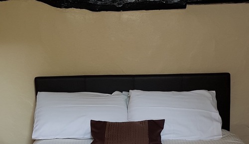 Chambre Double, salle de bains attenante