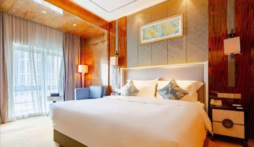 Chambre, 1 très grand lit