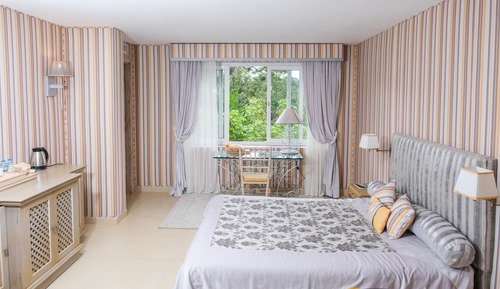Suite, vue jardin