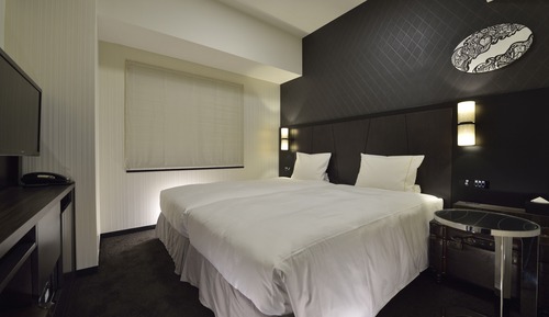 Chambre avec lits jumeaux (Hollywood)