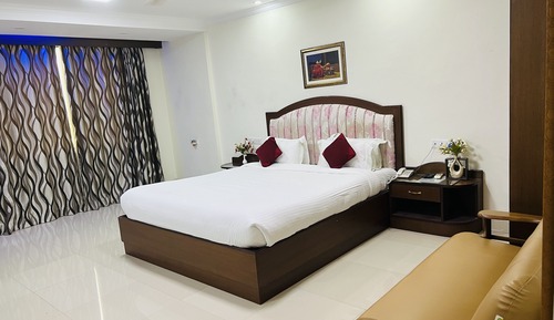 Chambre Deluxe Double ou avec lits jumeaux, 1 lit double