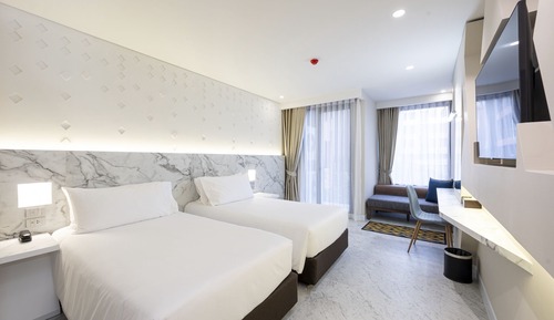 Chambre Supérieure avec lits jumeaux, vue fleuve