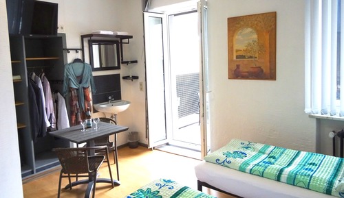 Chambre Deluxe avec lits jumeaux, 2 lits une place, balcon, vue cour intérieure (Nr. 1102)