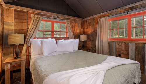 Cabane, non-fumeurs, vue montagne