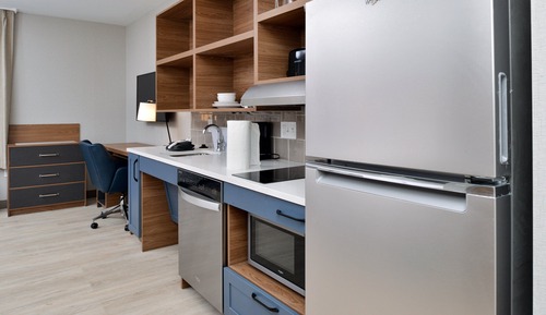 Suite Studio, 1 très grand lit, accessible aux personnes à mobilité réduite (Roll-In Shower)
