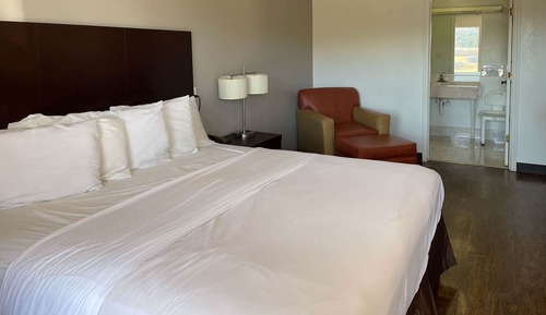 Chambre Deluxe, 1 très grand lit, accessible aux personnes à mobilité réduite, non-fumeurs