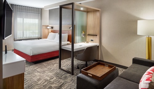 Suite, 1 très grand lit et 1 canapé-lit