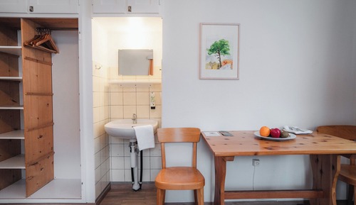 Chambre Quadruple, salle de bains commune