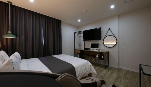 Chambre Deluxe (Massage Chair)