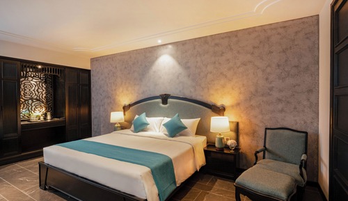 Chambre Double Deluxe, 1 très grand lit, balcon, vue jardin