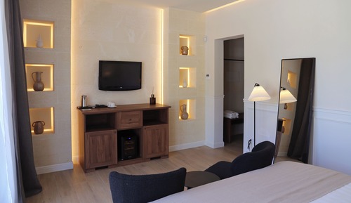 Chambre Double Supérieure, 1 grand lit, vue piscine, rez-de-chaussée