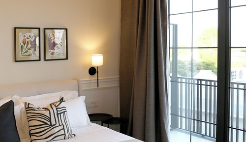 Chambre Double Supérieure, 1 grand lit, balcon, vue piscine