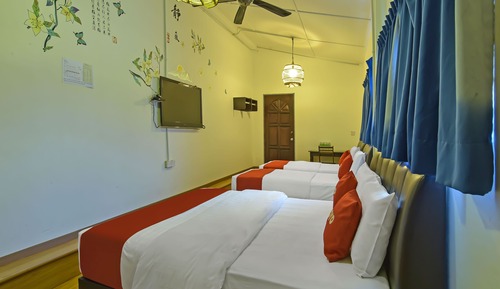 Chambre Familiale, salle de bains privée