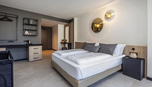 Chambre, accessible aux personnes à mobilité réduite, vue montagne