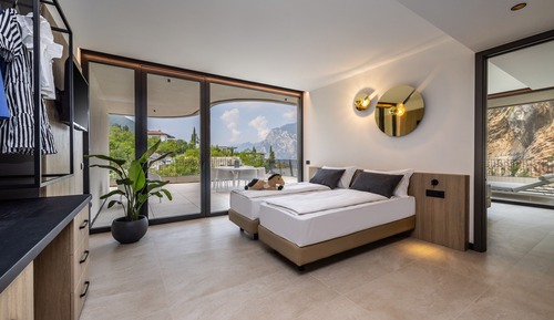 Suite Familiale, terrasse, vue lac