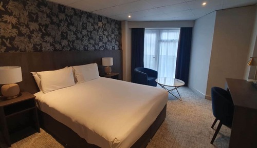 Chambre Supérieure, balcon