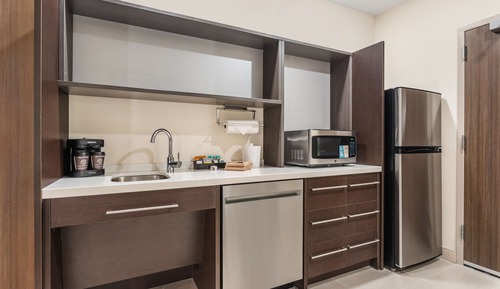 Suite Studio, 1 très grand lit, accessible aux personnes à mobilité réduite, baignoire